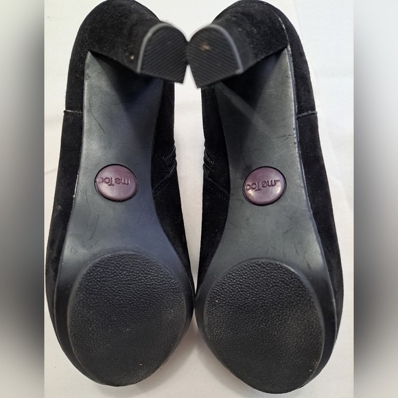 Me Too Black Suede Platform Booties Size 6.5 - Picture 10 of 11